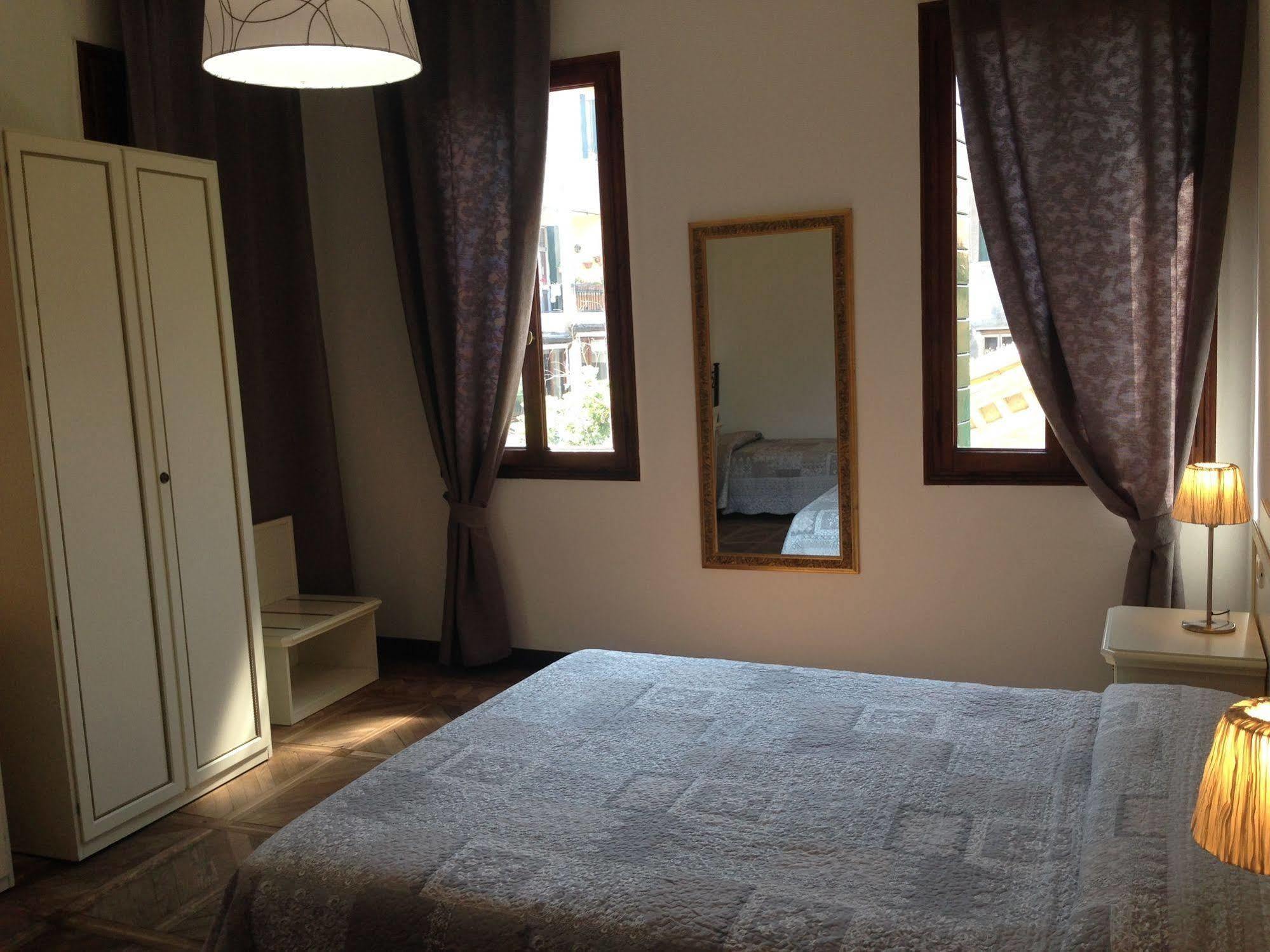 Guest House Loredana Βενετία Εξωτερικό φωτογραφία